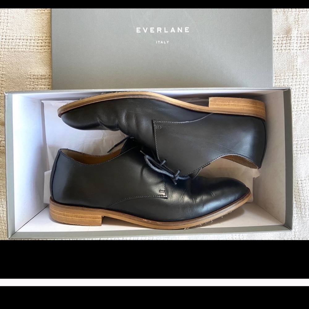 Everlane women’s oxford size 8, fits like a 7